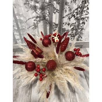 Σύνθεση Χριστουγεννιάτικη κόκκινη με αποξηραμένα φυτά Pampas σε κεραμικό κασπώ.